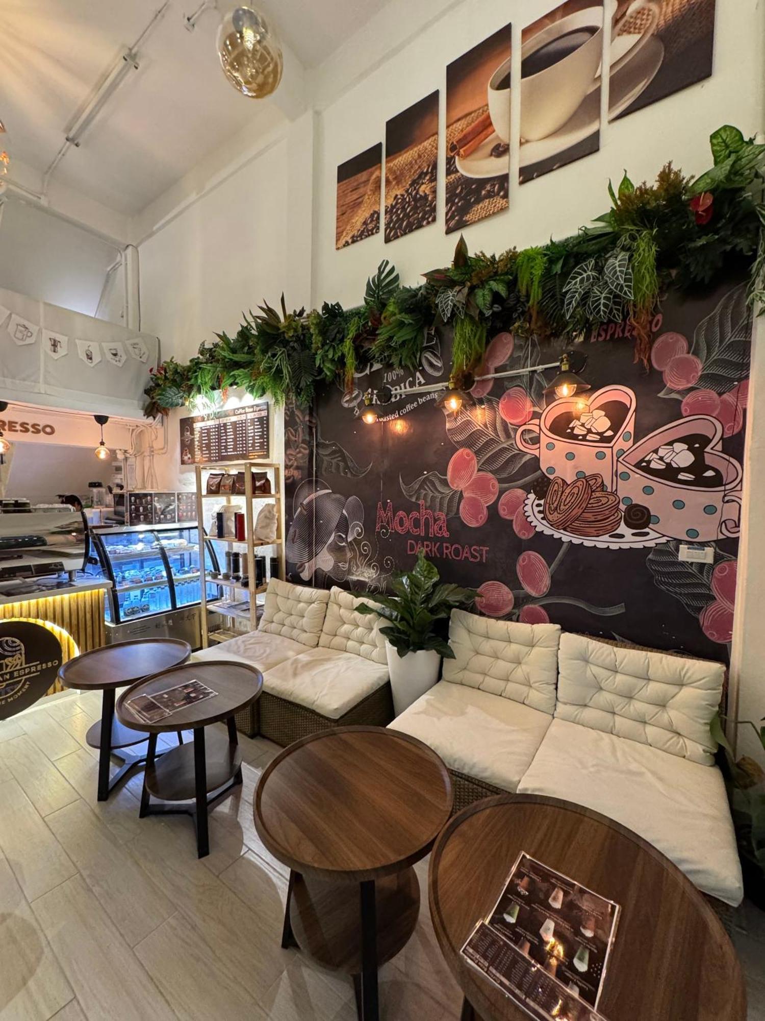 Twenty Two Place Hostel - Sukhumvit 22 Bangkok Buitenkant foto
