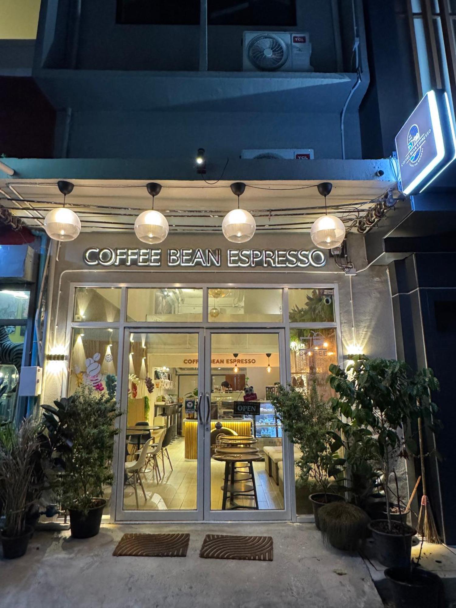 Twenty Two Place Hostel - Sukhumvit 22 Bangkok Buitenkant foto