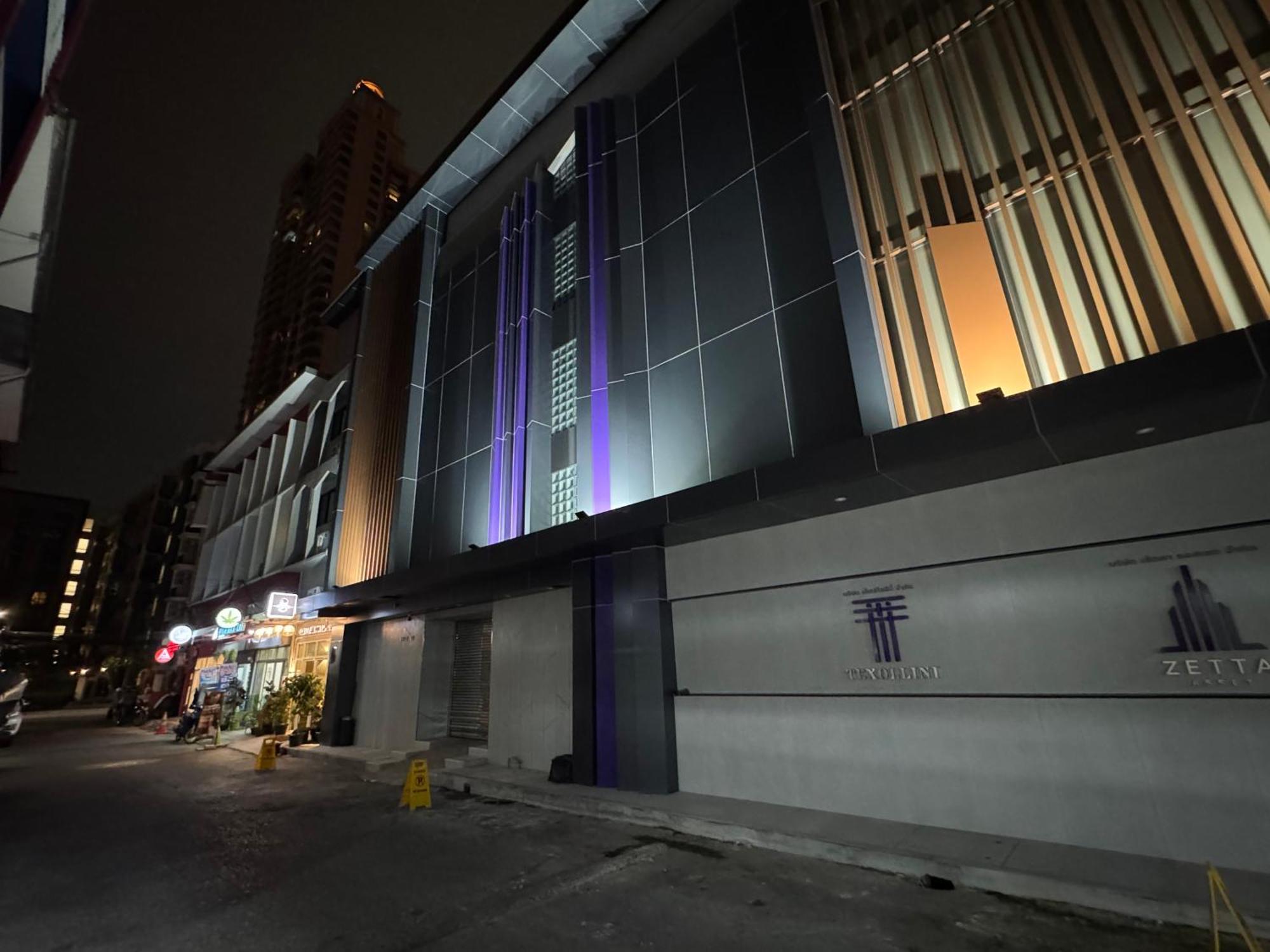 Twenty Two Place Hostel - Sukhumvit 22 Bangkok Buitenkant foto